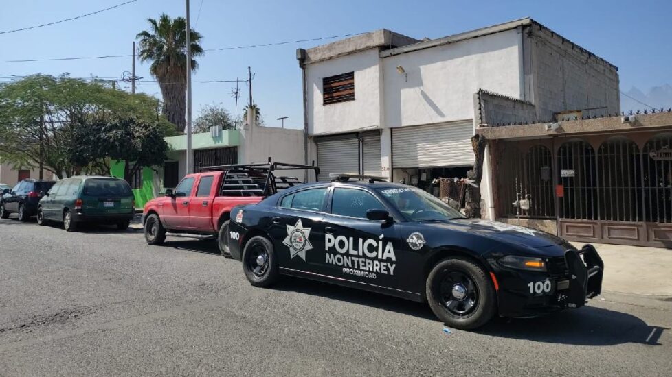 Un robo en Monterrey dejó sin maquinaria a un negocio en la colonia Niño Artillero, generando preocupación en la comunidad.