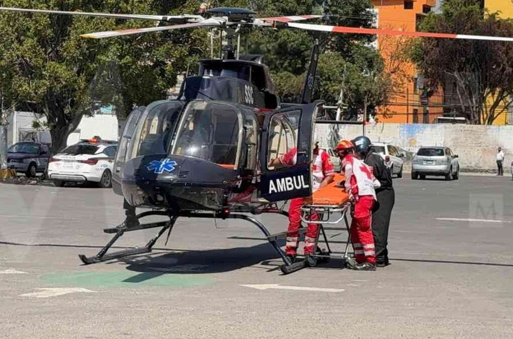 Un joven sufrió graves heridas al ser empalado en Tláhuac y fue asistido por un helicóptero medicalizado.