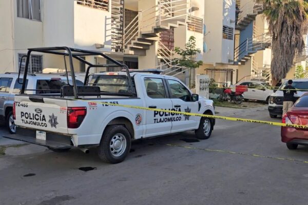 Un trágico suceso se registró en Tlajomulco, donde un hombre fue asesinado dentro de su casa por disparos.