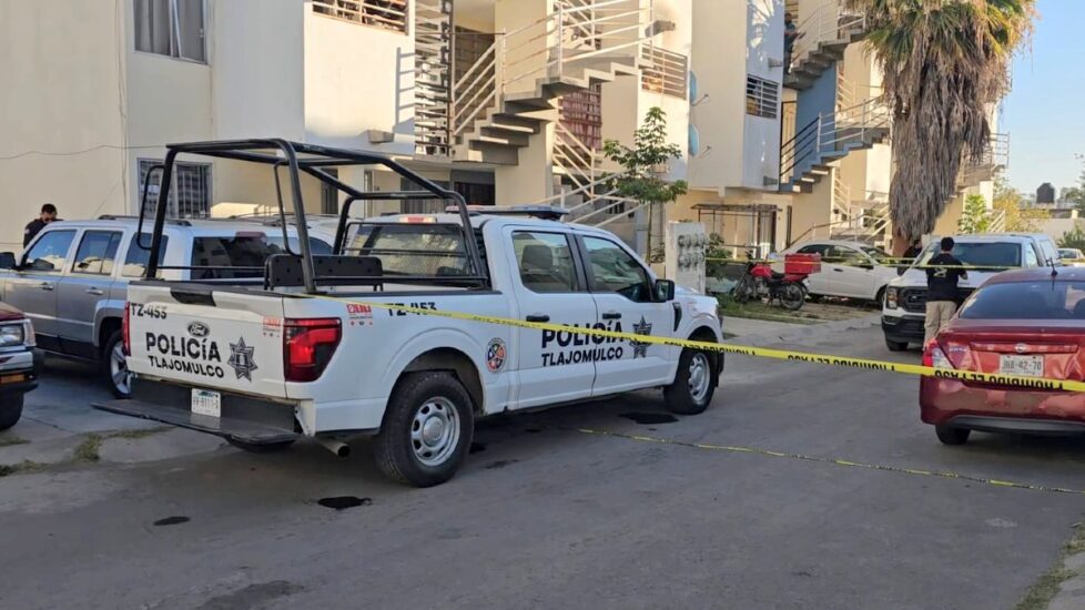 Un trágico suceso se registró en Tlajomulco, donde un hombre fue asesinado dentro de su casa por disparos.