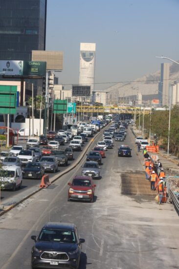 Luego de seis días de cierre, vuelve a operar el carril exprés de Morones Prieto, facilitando la movilidad en Monterrey.
