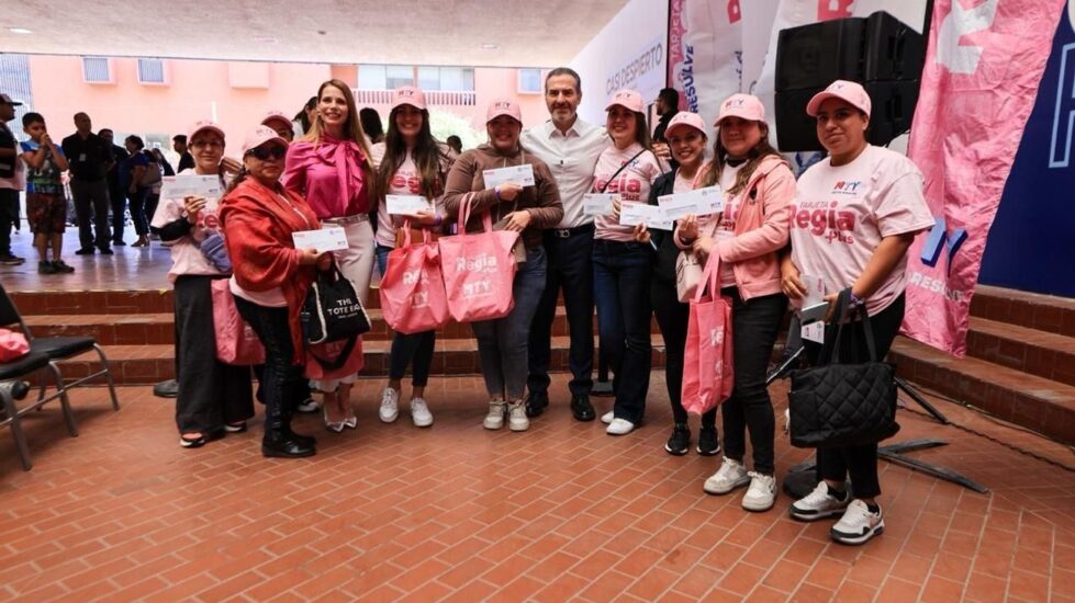Adrián de la Garza presenta programa Regia Plus para fortalecer el tejido social