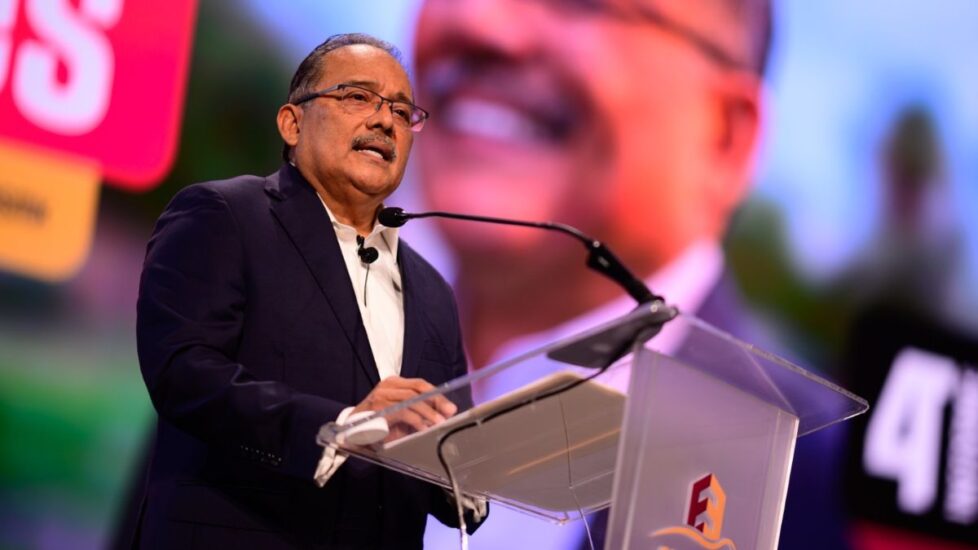 Andrés Mijes asegura que será el ganador de la contienda interna de Morena para la gubernatura de Nuevo León en 2027.