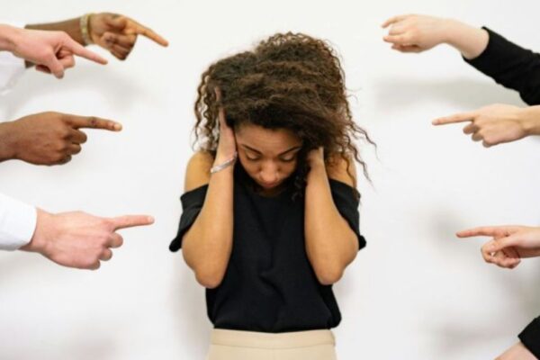 La cifra de delitos por discriminación en Nuevo León ha aumentado significativamente en los últimos cuatro años, alcanzando 200 casos reportados.