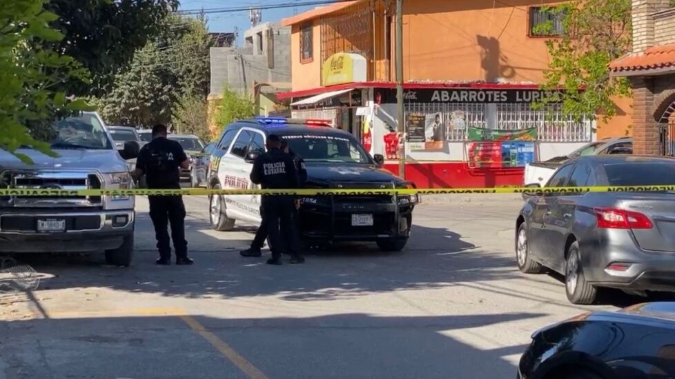 Una joven de 24 años fue hallada inconsciente en el baño durante su celebración de cumpleaños. La situación es desconcertante.