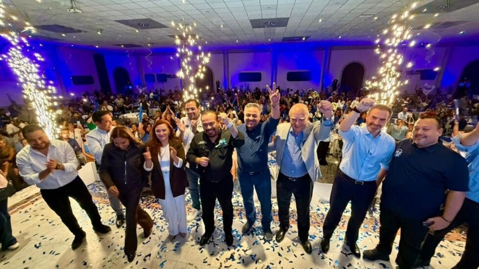 Adrián de la Garza y su reunión con panistas en Santa Catarina