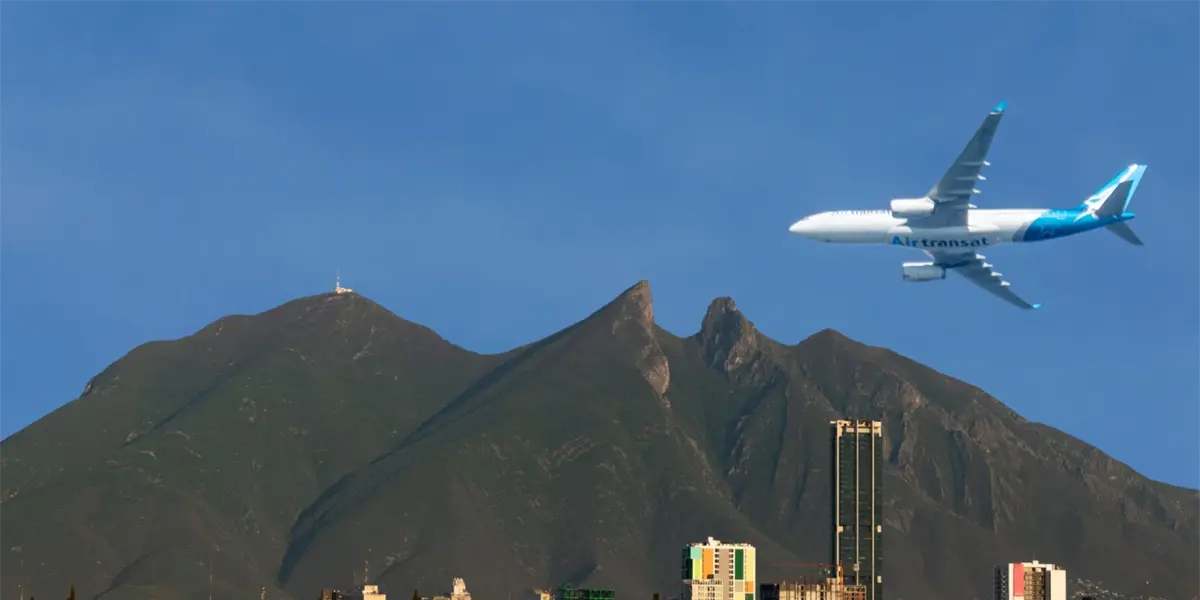 Descubre cómo se encuentra la operatividad de los vuelos en el Aeropuerto Internacional de Monterrey este 23 de abril.