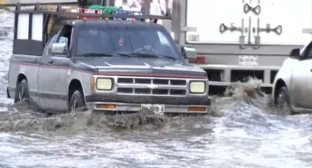 Responsables de inundación en avenida Los Ángeles serán buscados por alcalde