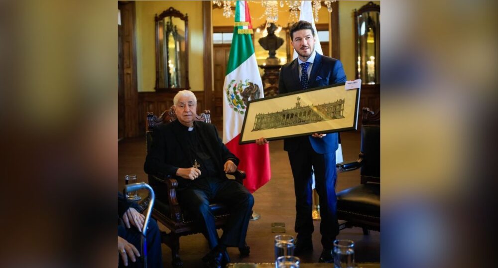 Samuel García celebra nombramiento de Rogelio Cabrera en el Vaticano