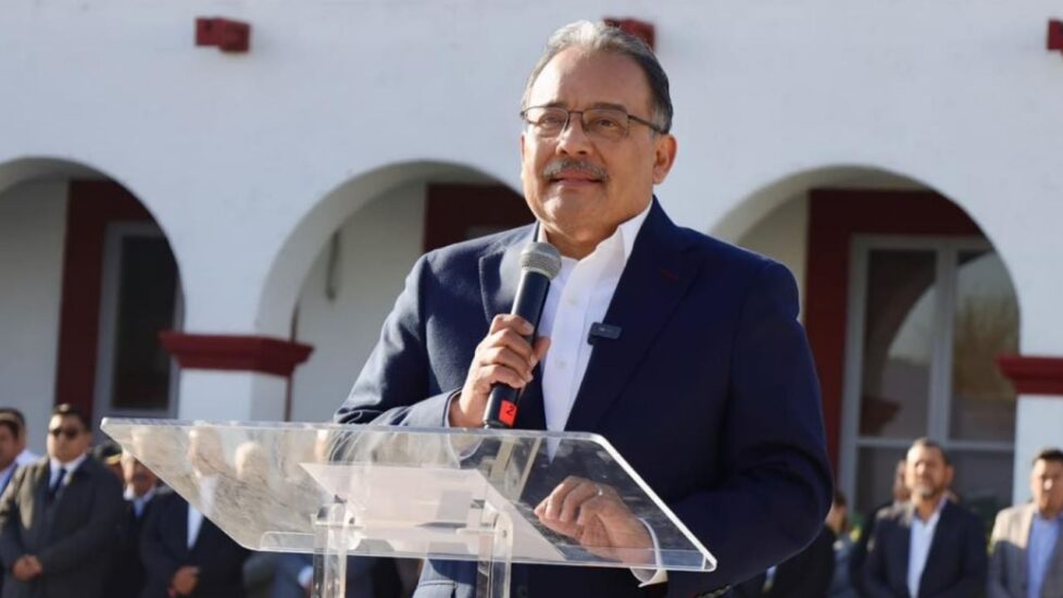 Andrés Mijes defiende a Morena en Nuevo León contra críticas