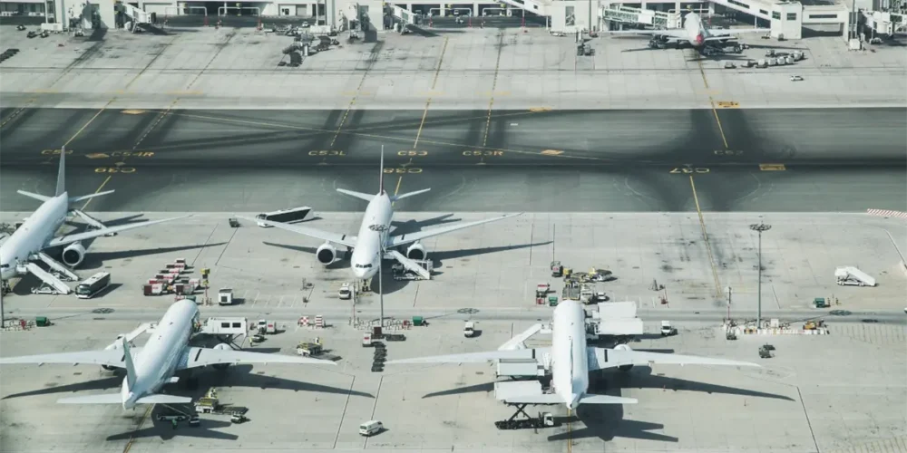 Descubre cómo se desarrollan las operaciones de vuelos en el Aeropuerto de Monterrey este lunes 25 de mayo.
