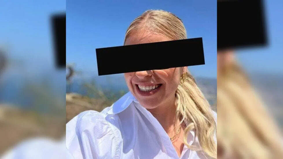 Autoridades de Nuevo León investigan un caso de fraude millonario dirigido a adultos mayores en Santiago.