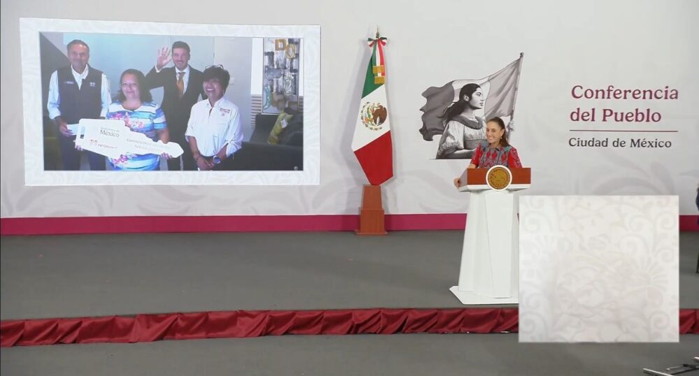 Samuel García y Claudia Sheinbaum entregan viviendas para el bienestar en Nuevo León