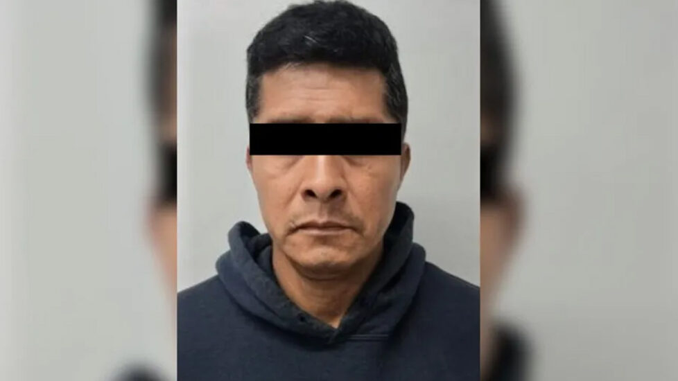 Un hombre fue vinculado a proceso por el feminicidio de una joven en Apodaca, lo que conmociona a la comunidad.