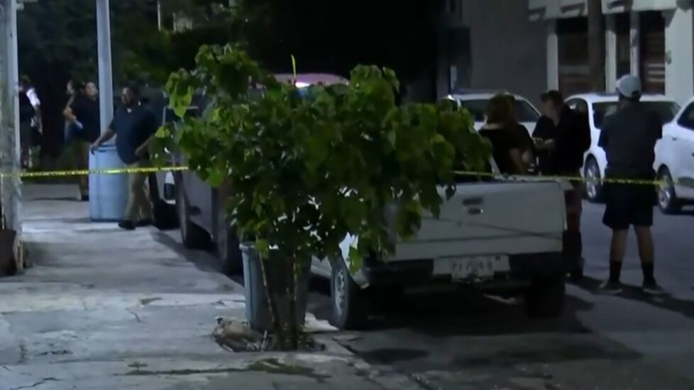 Un hombre fue asesinado a tiros en su domicilio en San Nicolás, generando conmoción en la comunidad.