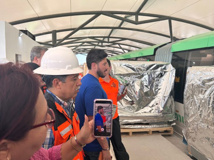 Samuel García destaca progreso en monorriel de Línea 6 del metro